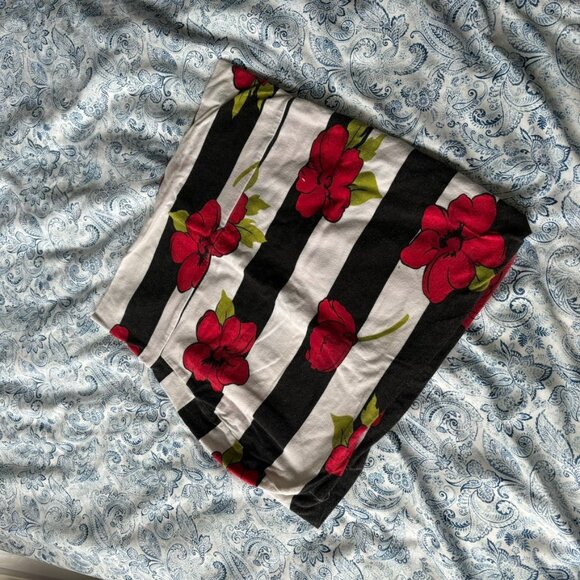 Size M rose cotton bodycon mini skirt - Picture 2 of 4